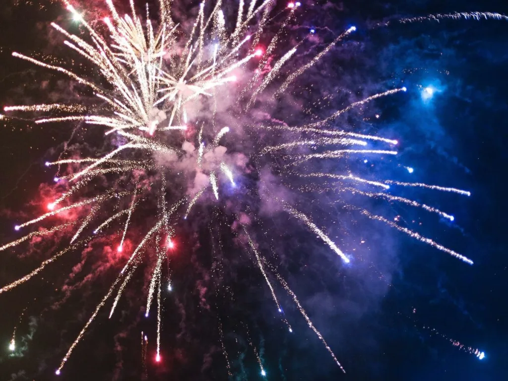 Vuurwerk dat wordt afgestoken met Oud en Nieuw