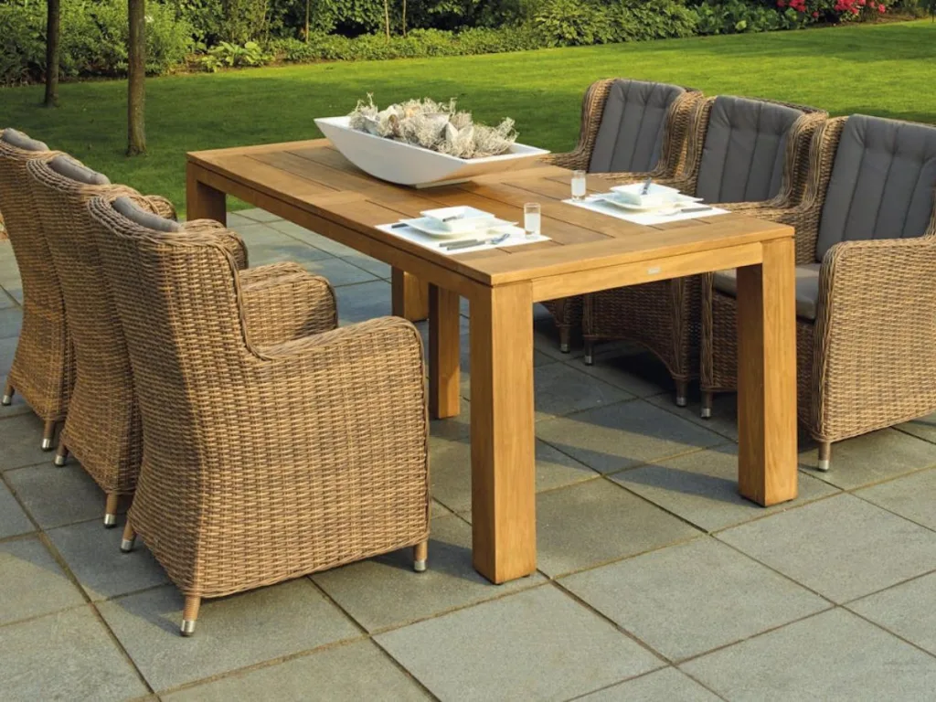 Welk materiaal voor je tuinset moet je kiezen?